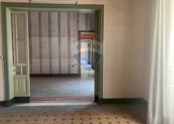 Hall / corridoio - Appartamento via teatro
 
10, Paterno - foto 16