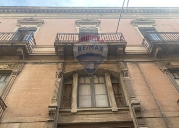 Edificio all\'aperto - Appartamento via teatro
 
10, Paterno - foto 23