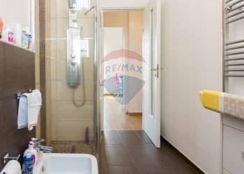 Bagno - Quadrilocale Via Federico Ciccaglione
 
68, Catania - foto 16