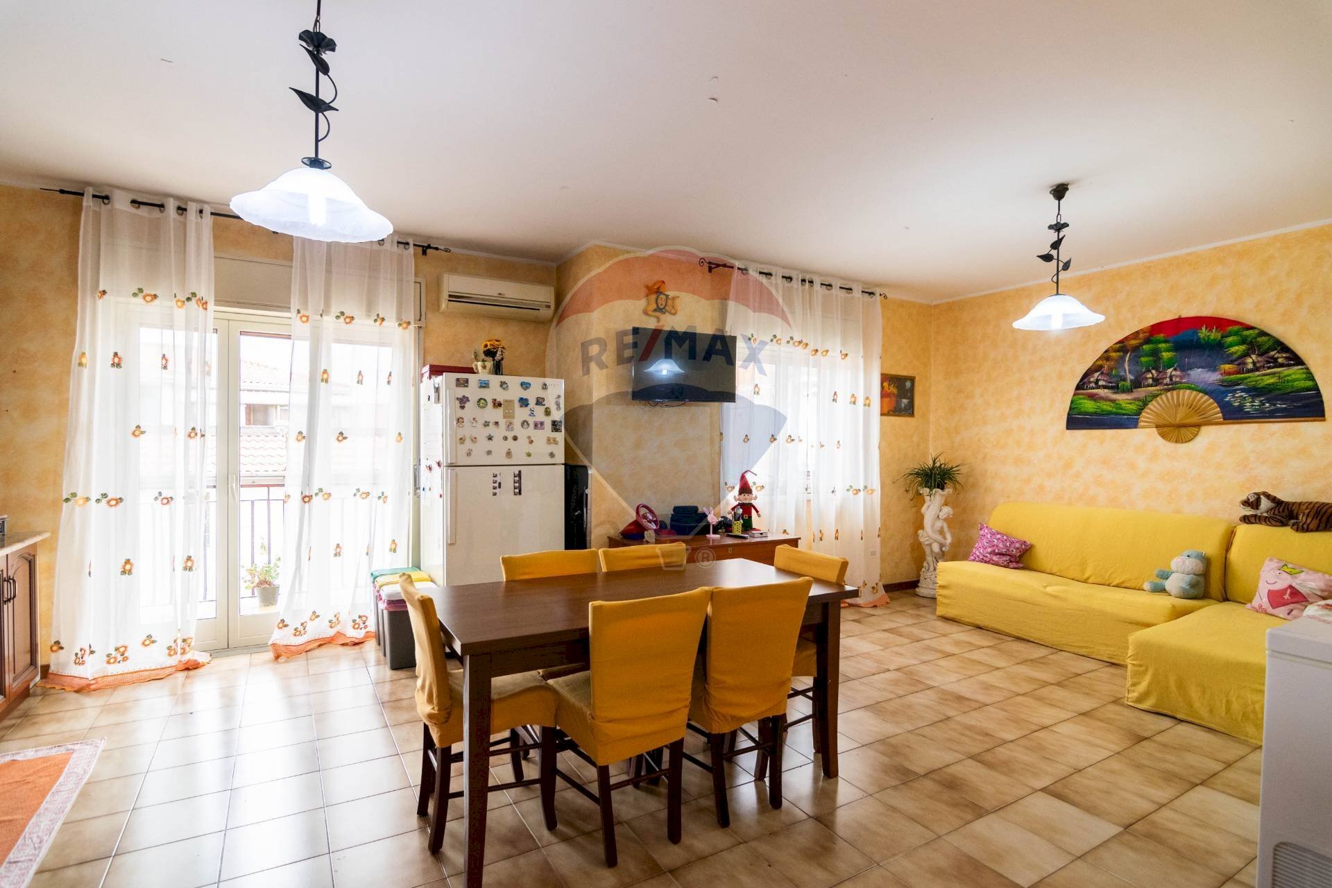 Sala da pranzo - Three-room apartment via Francesco Orestano
 
57, Aci Sant'Antonio - photo 1