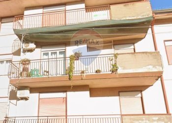 Edificio all\'aperto - Trilocale via Francesco Orestano
 
57, Aci Sant'Antonio - foto 24