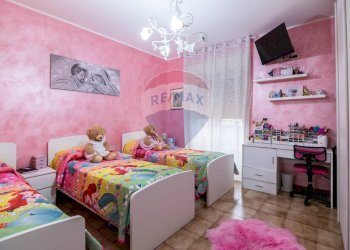 Camera / camera da letto - Trilocale via Francesco Orestano
 
57, Aci Sant'Antonio - foto 15