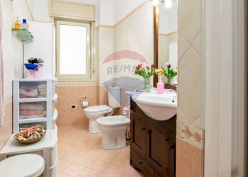 Bagno - Trilocale via Francesco Orestano
 
57, Aci Sant'Antonio - foto 18