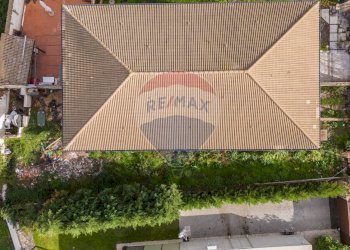 Edificio all\'aperto - Casa semi indipendente via agnano
 
17, San Giovanni la Punta - foto 1