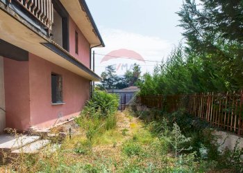 Giardino - Casa semi indipendente via agnano
 
17, San Giovanni la Punta - foto 13