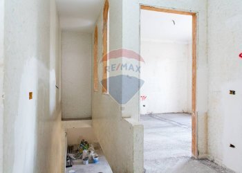 Hall / corridoio - Casa semi indipendente via agnano
 
17, San Giovanni la Punta - foto 36