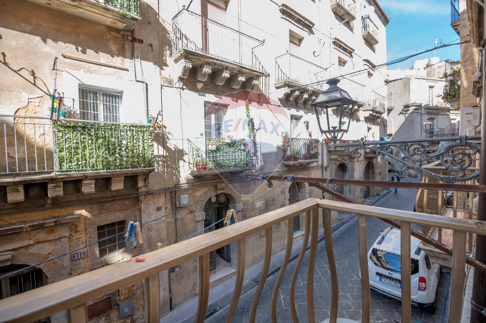 Balcone - Trilocale via AZZOLINA
 
1, Caltagirone - foto 3
