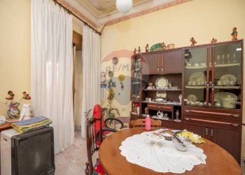 Sala da pranzo - Trilocale via AZZOLINA
 
1, Caltagirone - foto 15