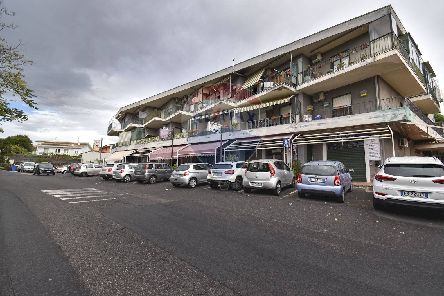 Edificio all\'aperto - Commercial Premises via etnea
 
374, Mascalucia - photo 3