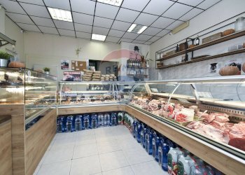 Piscina - Commercial Premises via etnea
 
374, Mascalucia - photo 1