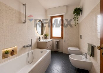 Bagno - Apartment Via Trieste
 
2/C, San Giovanni Valdarno - photo 12