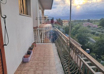 Balcone - Trilocale Via Consolare Valeria
 
74, Giardini-Naxos - foto 24