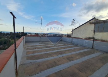 Terrazza - Trilocale Via Consolare Valeria
 
74, Giardini-Naxos - foto 26