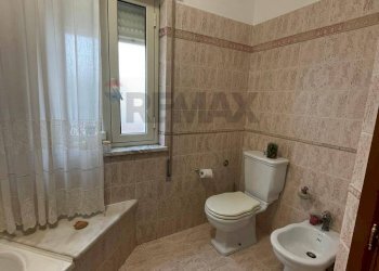 Bagno - Trilocale Via Consolare Valeria
 
74, Giardini-Naxos - foto 10