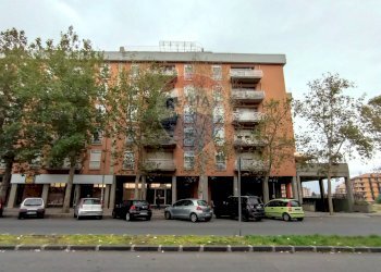 Edificio all\'aperto - Quadrilocale Viale dei Platani
 
36, Paterno - foto 1