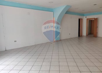 Stanza vuota - Trilocale Via Taverna
 
7, Manfredonia - foto 4