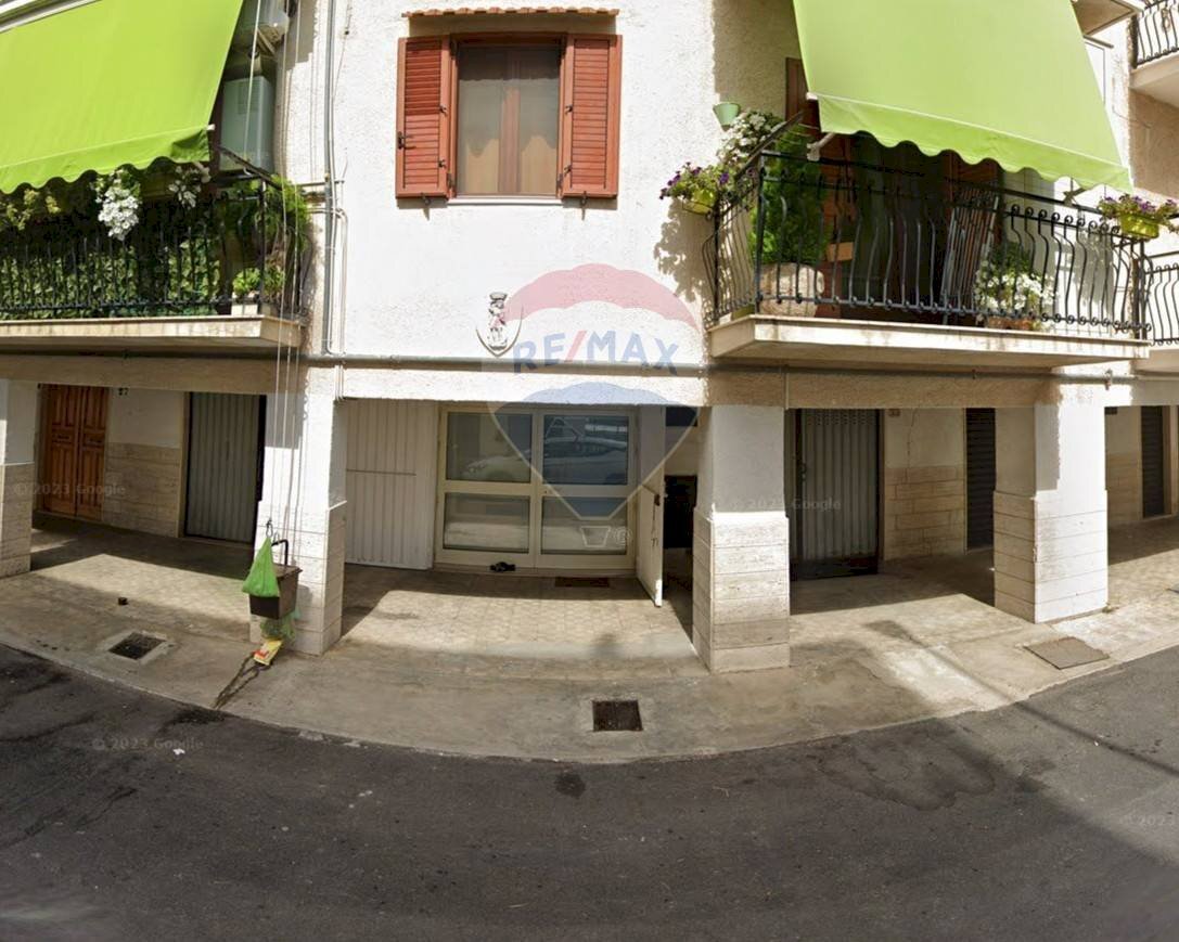 Edificio all\'aperto - Box Via Tommaso Fiore
 
33, Mattinata - foto 1