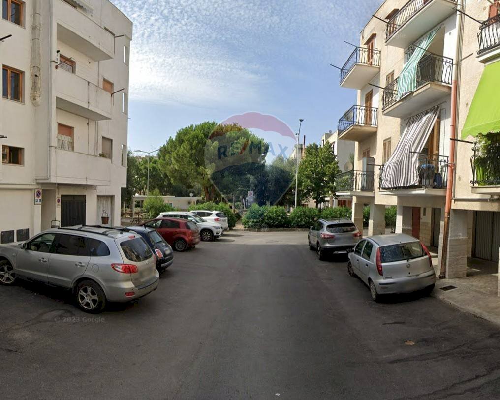 Edificio all\'aperto - Box Via Tommaso Fiore
 
33, Mattinata - foto 2