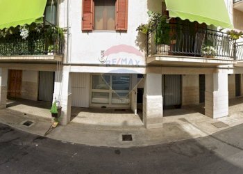 Edificio all\'aperto - Box Via Tommaso Fiore
 
33, Mattinata - foto 5