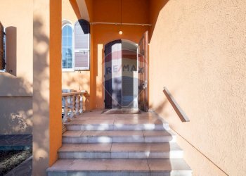 Scale - Villa VIA NODARE
 
1, Dosolo - foto 3