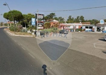 Edificio all\'aperto - Commercial Premises SS Pontina Km 105, 500, Terracina - photo 1