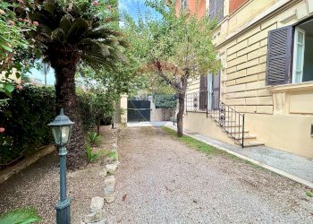 Giardino - Appartamento Piazza Mazzini
 
1, Terracina - foto 1