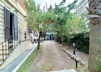 Giardino - Appartamento Piazza Mazzini
 
1, Terracina - foto 18