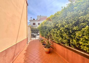 Terrazza - Trilocale Via del Piegarello
 
46, Terracina - foto 14