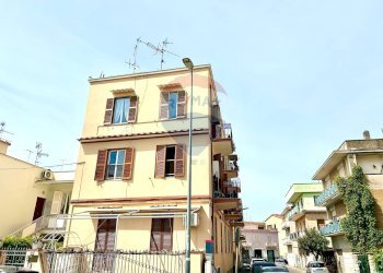 Edificio all\'aperto - Trilocale Via del Piegarello
 
46, Terracina - foto 15