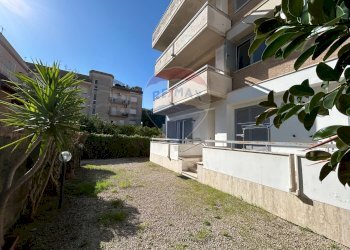 Edificio all\'aperto - Villa Bifamiliare Via San Rocco
 
32, Terracina - foto 1