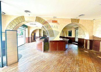 Ricezione / Lobby - Commercial Premises Via Appia Nuova
 
44, Terracina - photo 1