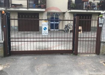 Edificio all\'aperto - Box Via Dei Fiori
 
6, Lacchiarella - photo 2