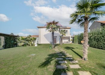 Giardino - Villa CORSO ITALIA
 
40, Arconate - foto 3