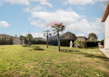 Giardino - Villa CORSO ITALIA
 
40, Arconate - foto 5