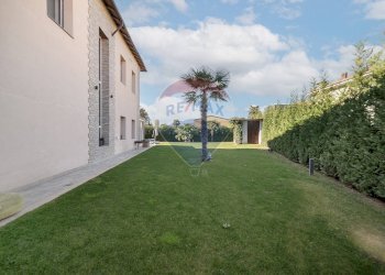 Giardino - Villa CORSO ITALIA
 
40, Arconate - foto 13