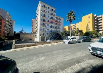 Edificio all\'aperto - Appartamento via delle costituzione
 
47, Ragusa - foto 3
