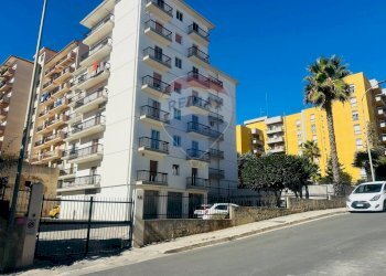 Edificio all\'aperto - Appartamento via delle costituzione
 
47, Ragusa - foto 2