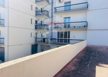 Balcone - Appartamento via delle costituzione
 
47, Ragusa - foto 8