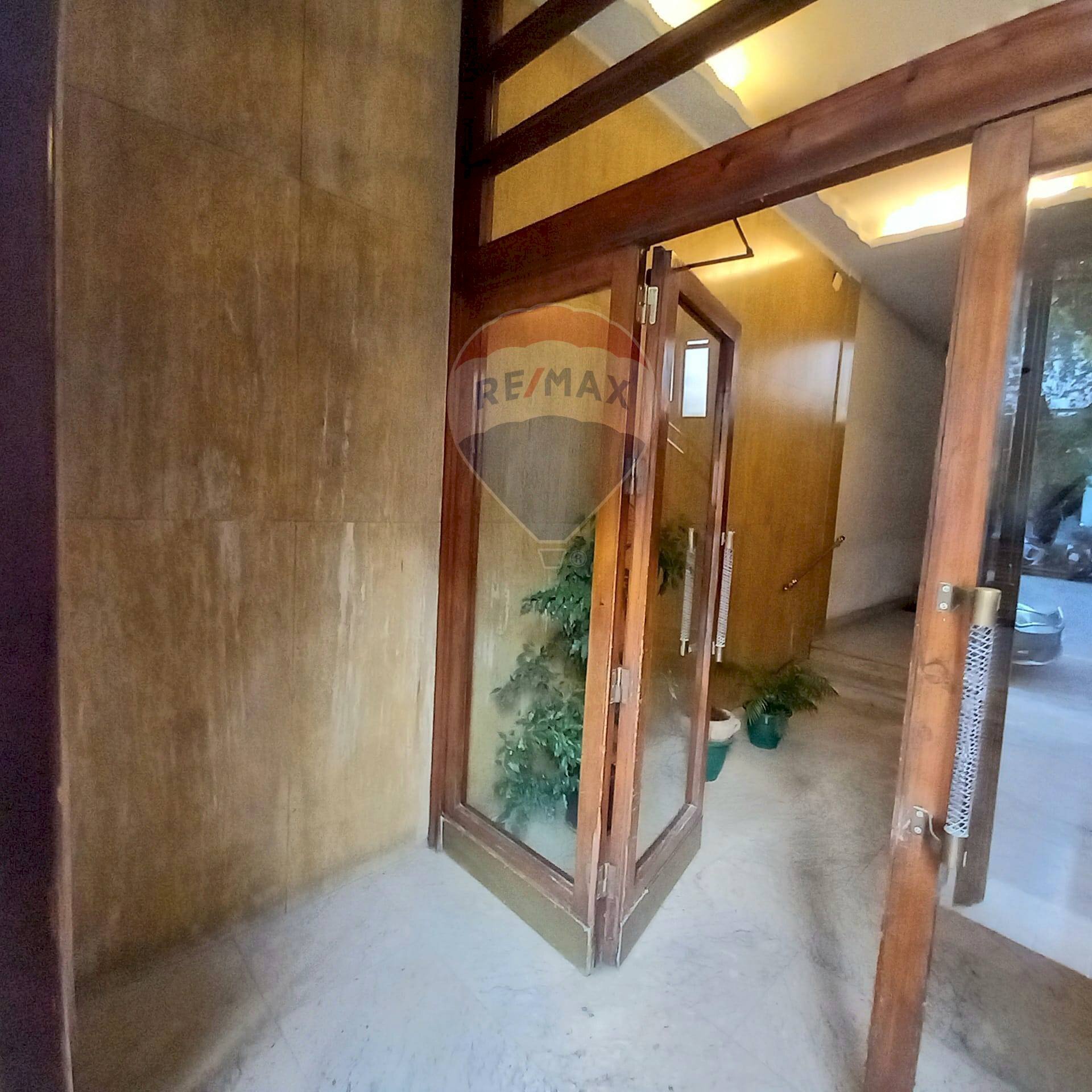 Ricezione / Lobby - Appartamento Via Terrasanta
 
73, Palermo - foto 3