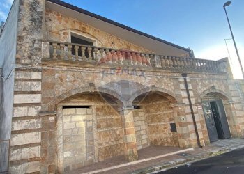 Edificio all\'aperto - Casa indipendente Cellino San Marco - foto 1