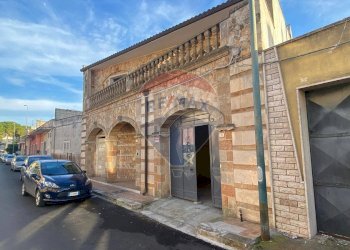 Edificio all\'aperto - Casa indipendente Cellino San Marco - foto 2