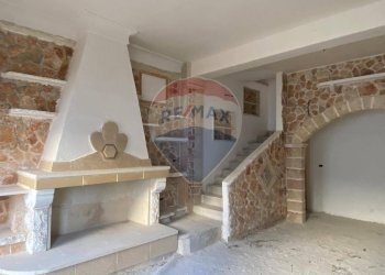 Scale - Casa indipendente Cellino San Marco - foto 4