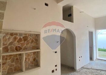 Stanza vuota - Casa indipendente Cellino San Marco - foto 5