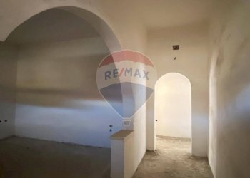 Hall / corridoio - Casa indipendente Cellino San Marco - foto 9