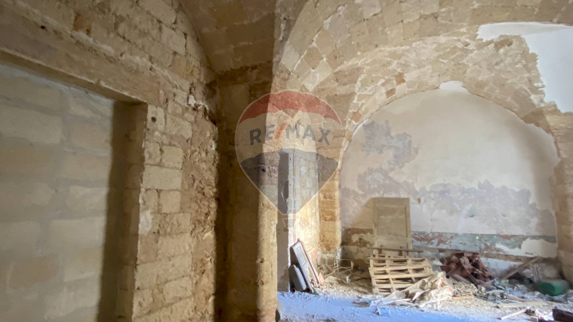 Stanza vuota - Casa indipendente Via San Francesco
 
40, Squinzano - foto 3