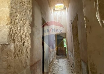 Hall / corridoio - Casa indipendente Via San Francesco
 
40, Squinzano - foto 4