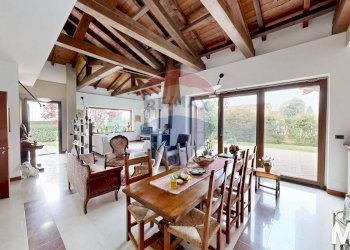 Sala da pranzo - Villa via Comasinella
 
19, Cogliate - photo 24