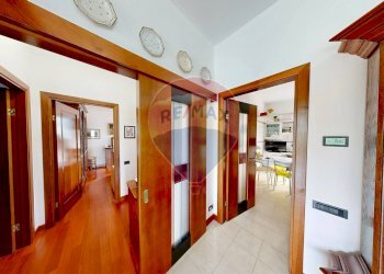 Hall / corridoio - Villa via Comasinella
 
19, Cogliate - photo 30