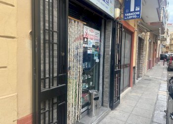 Edificio all\'aperto - Commercial Activity Via Ruggerone Da Palermo
 
47, Palermo - photo 1