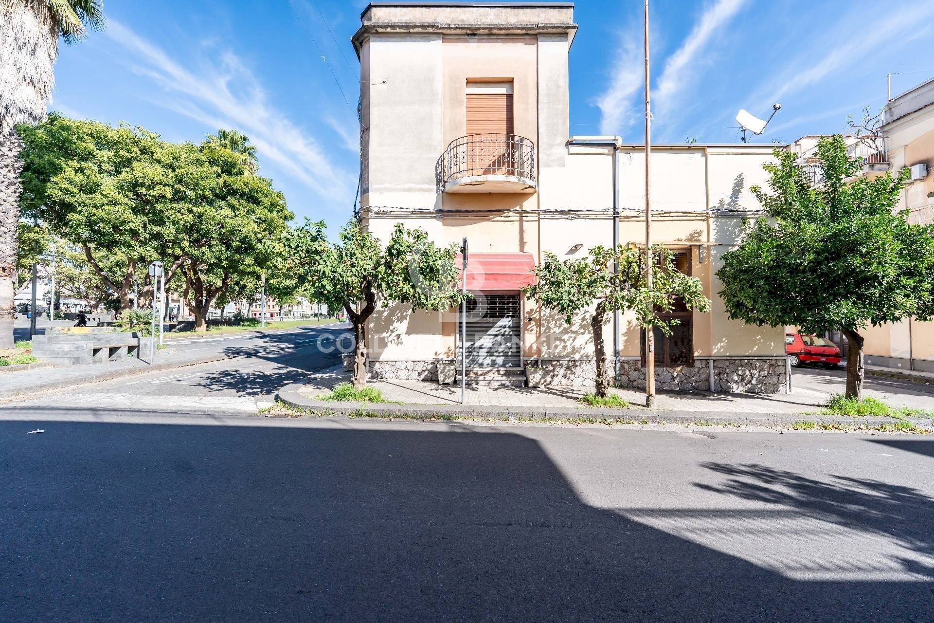 Foto 1 - Locale Commerciale Piazza Dante, Mascali - foto 1